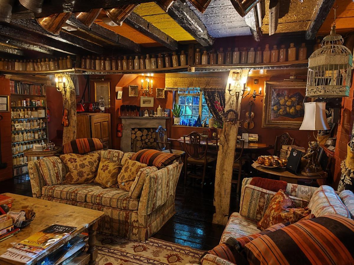 Wizards Thatch Luxury Suites Alderley Edge Exterior foto